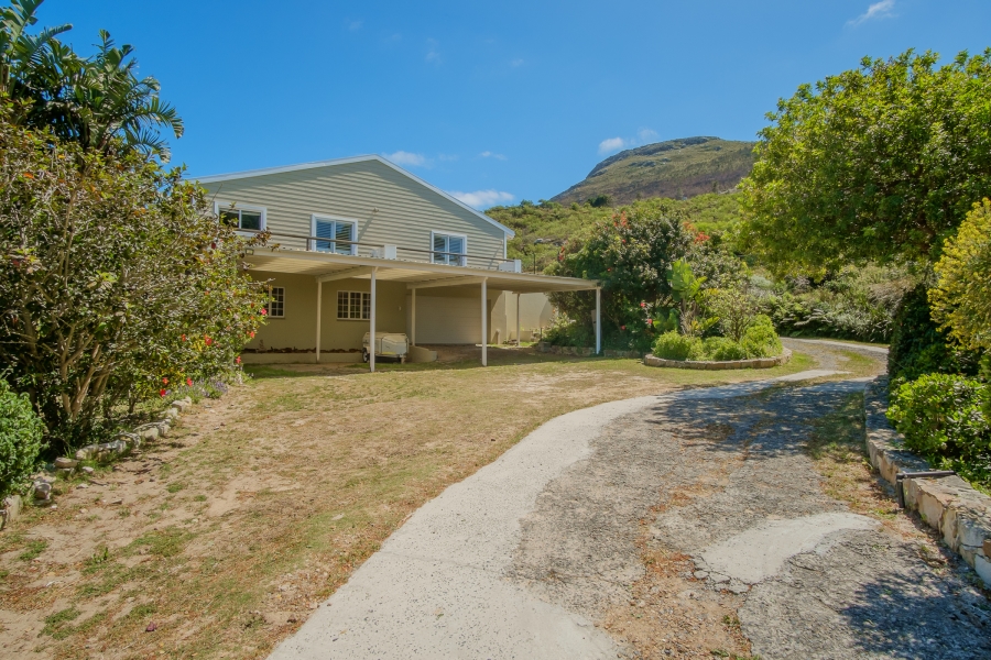 6 Bedroom Property for Sale in San Michel Western Cape